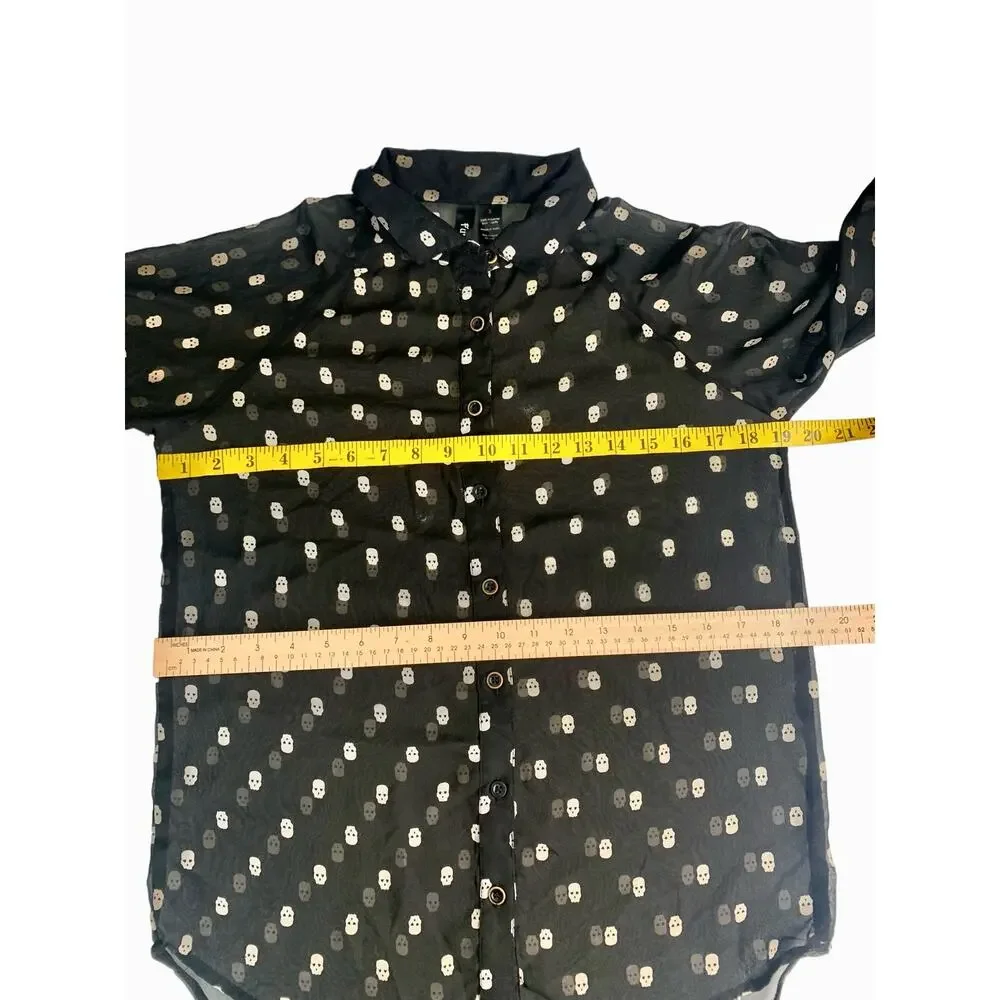 Bundle of 4‎ tops -Women’s Size Small Work Wear Casual Tops Skull Floral Print - Picture 6 of 14